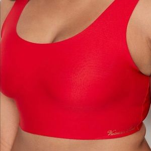 VICTORIA SECRET Lounge unlined scoop bra.